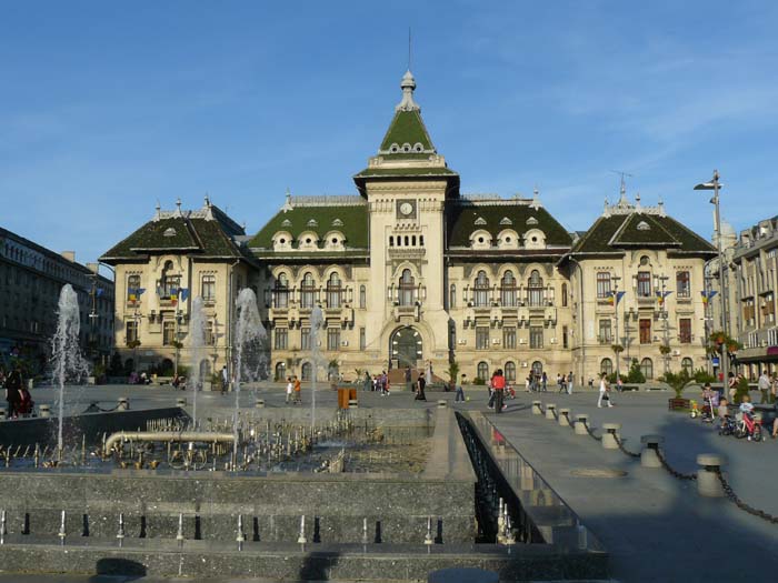 Fachada del ayuntamiento de Craiova