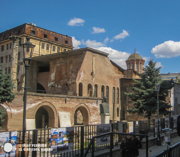 Ruinas del palacio Curtea Veche en Bucarest